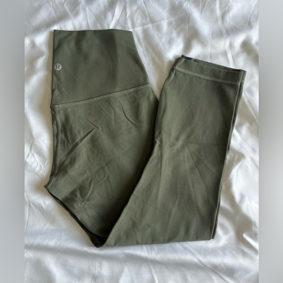 NWOT Lululemon Align Crop 21" - Size 6 Grey Sage - Picture 5 of 6